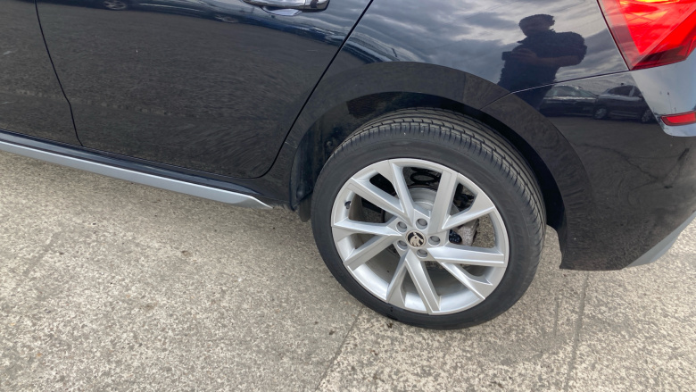 Skoda Kamiq 1.0 TSI 110 SE L Executive 5dr Petrol Hatchback